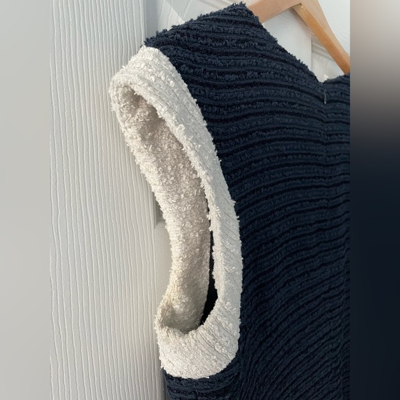 Chanel Art A-Line Scoop Neck Dress in Blue - Picture 15 of 15